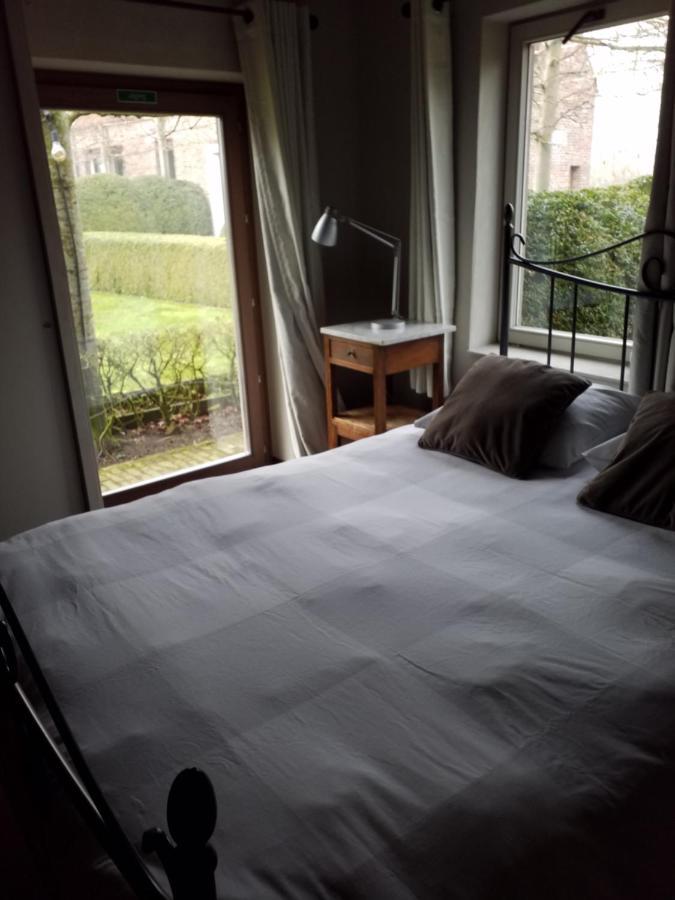B&B De Hulst Izegem Eksteriør bilde